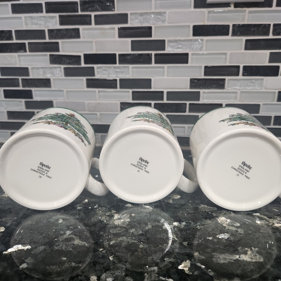 Spode Christmas Tree Coffee Mugs (Set of 3) made in England - Picture 6 of 7